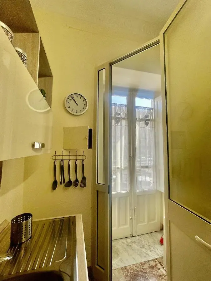 Maya'S Apartment Close To Ballaro Market And Central Station Palermo 0*,