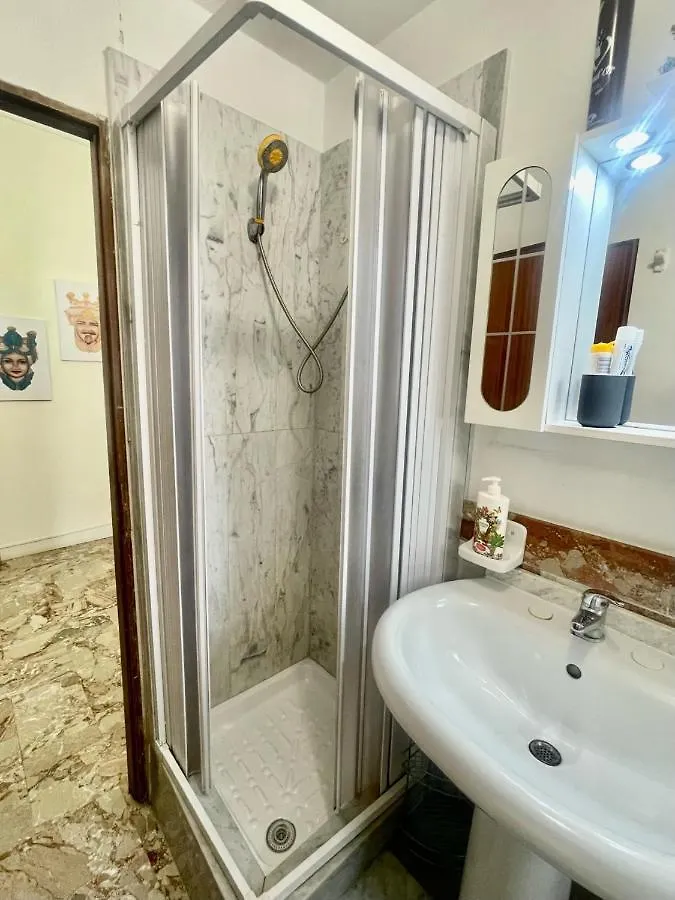 Maya'S Apartment Close To Ballaro Market And Central Station Palermo Italy